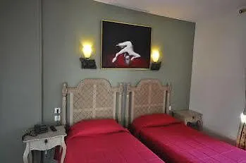 Hotel Des Bains A 10 Min De Paris Maisons-Alfort Francia