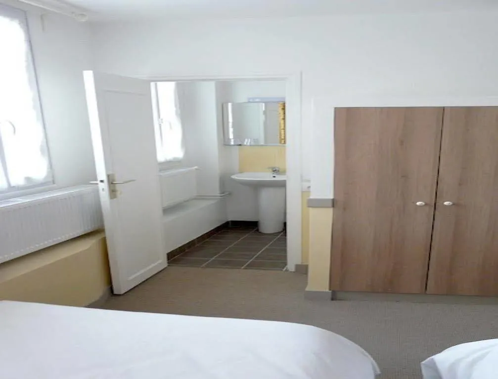 Hotel Des Bains A 10 Min De Paris Maisons-Alfort Francia