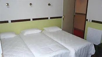 Hotel Des Bains A 10 Min De Paris Maisons-Alfort